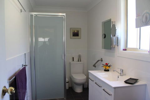 Serendipity - Kalgoorlie Accommodation 5