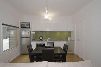 Triggerplant 1 - Kalgoorlie Accommodation 6