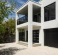 Pearl Hawley Beach - Kalgoorlie Accommodation