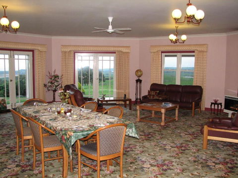 Arabella Country House - Kalgoorlie Accommodation 4