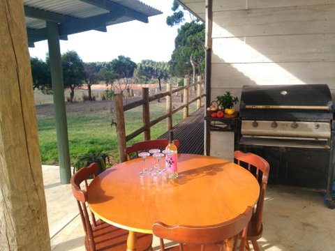 Heartland Hideaway - Kalgoorlie Accommodation 5