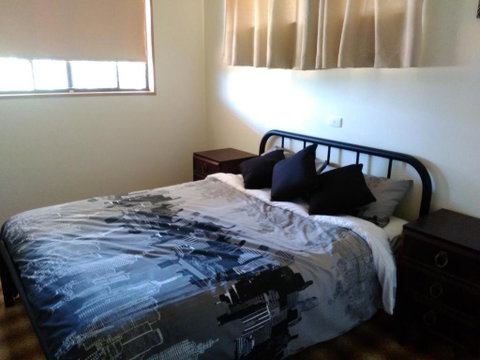 Heartland Hideaway - Kalgoorlie Accommodation 4