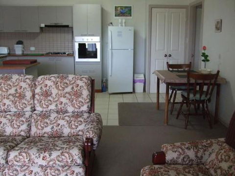 Nannup Riverview Cottage - Kalgoorlie Accommodation 1