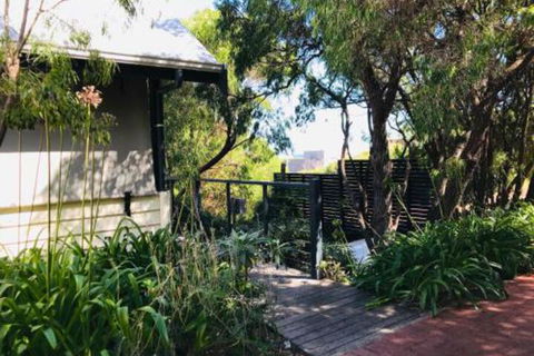 Zephyr Studio - Kalgoorlie Accommodation 1