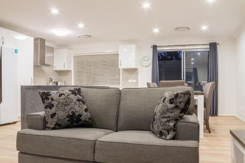 Brand New Executive Living - Kalgoorlie Accommodation 1