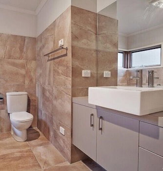 Alyeska - Kalgoorlie Accommodation 2