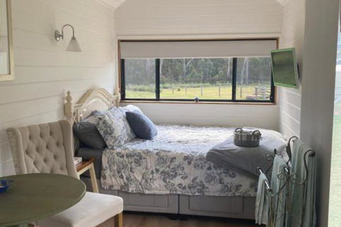 Ionaforest Yurt & Shepherds Hut - Kalgoorlie Accommodation 2