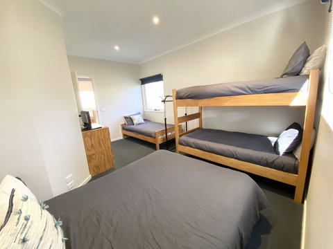 Crystal Brook - Kalgoorlie Accommodation 6