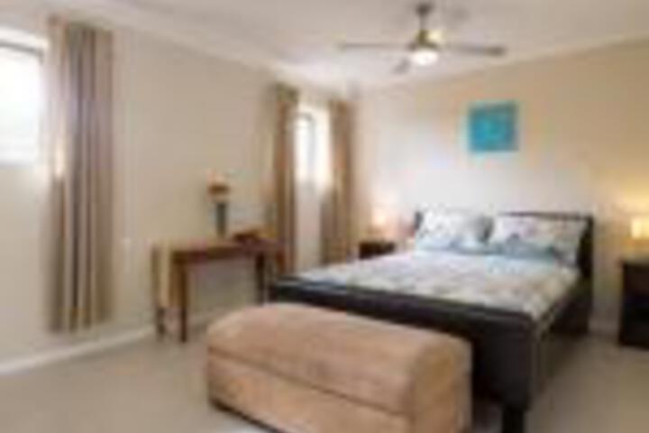 Deception Bay North QLD Kalgoorlie Accommodation