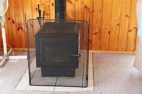 Freycinet Hideaway - Kalgoorlie Accommodation 2