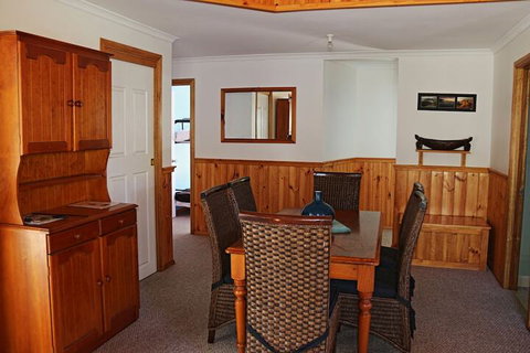 Freycinet Hideaway - Kalgoorlie Accommodation 7