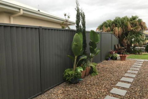 M & Ts Waterfront Bed & Breakfast - Kalgoorlie Accommodation 6