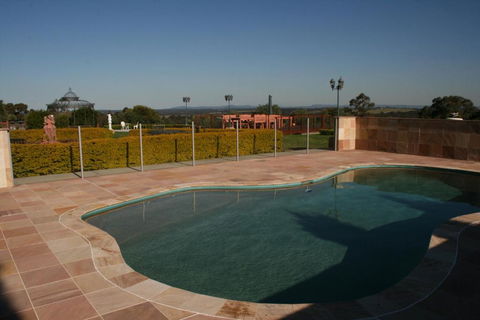 Nirvana Vista Estate - Kalgoorlie Accommodation 6