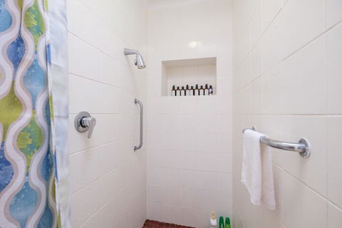 Brookfield Retreat - Kalgoorlie Accommodation 6