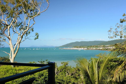 Crusoe's Beach House Ocean Views - Kalgoorlie Accommodation 1