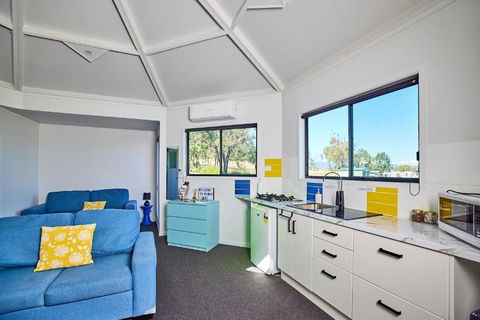 Namar Yurt - Kalgoorlie Accommodation 6