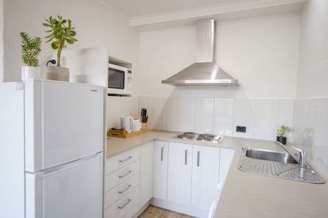 CBD Apartments Launceston - Kalgoorlie Accommodation 2