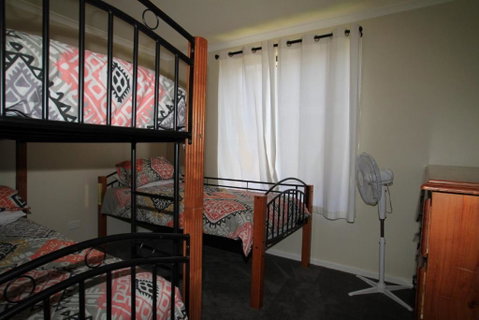 The Waterfront On Teal - Kalgoorlie Accommodation 3