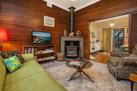 Allambee - Kalgoorlie Accommodation 0