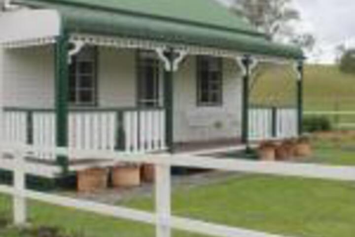 Findon Creek ACT Kalgoorlie Accommodation
