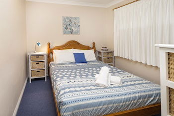 Central Park 7 - The Convenience Of Location & The Warmth Of Comfortable Living - Kalgoorlie Accommodation 0