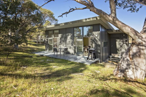 Ecocrackenback 10 'Sustainable Chalet Close To The Slopes.' - Kalgoorlie Accommodation 0