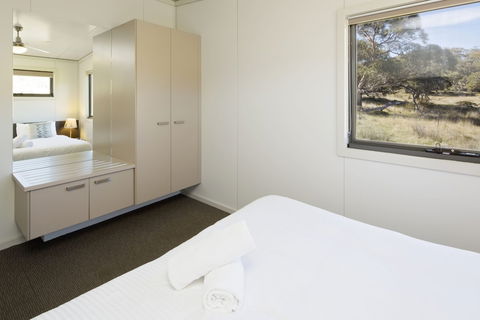 Ecocrackenback 13 'Sustainable Chalet Close To The Slopes.' - Kalgoorlie Accommodation 6