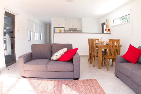 16 King Street - Kalgoorlie Accommodation 3