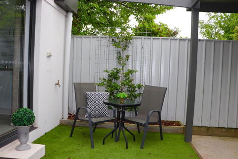 16 King Street - Kalgoorlie Accommodation 1