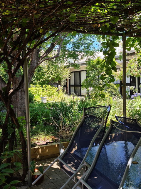 Henry's Quirindi - Kalgoorlie Accommodation 1