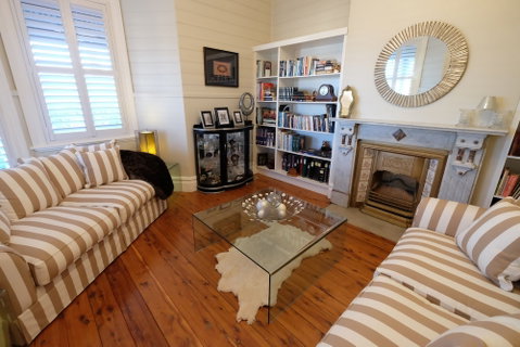 Courthouse Cottage - Kalgoorlie Accommodation 0
