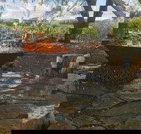 Azalea Cedar-Rose Villa - Kalgoorlie Accommodation