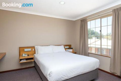 MIDAS MOTEL KALGOORLIE - Kalgoorlie Accommodation 6