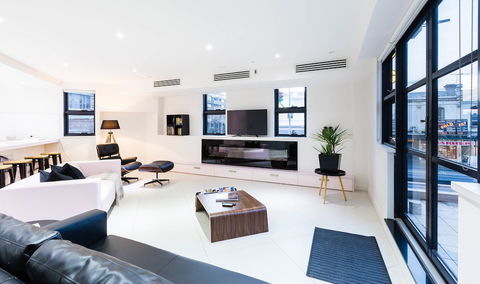 MADDISON, 3BDR Port Melbourne Apartment - Kalgoorlie Accommodation 1