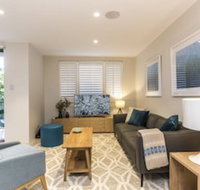 Executive 2 Storey Apartment with Pool - Kalgoorlie Accommodation