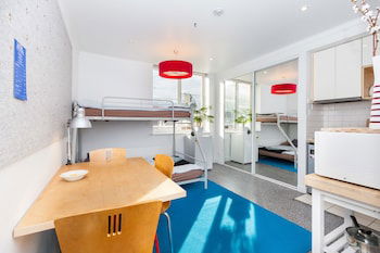 HENRIETTA, Carlton Studio Apartment - Kalgoorlie Accommodation 0