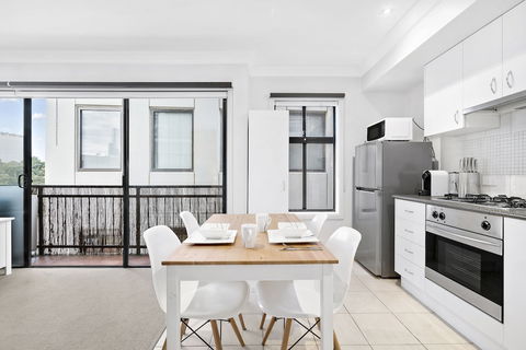 SIENNA, 1BDR South Melbourne Apartment - Kalgoorlie Accommodation 1