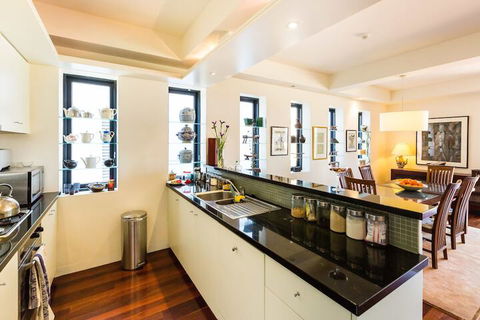 BELLE, 2BDR Melbourne Apartment - Kalgoorlie Accommodation 5
