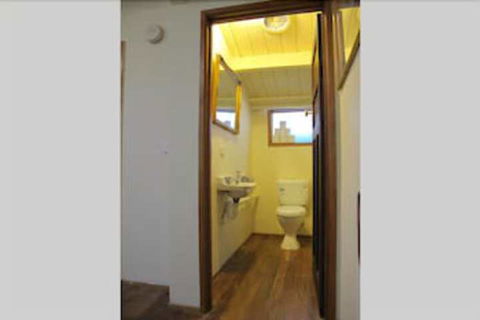 MONIKA, 1BDR Collingwood Apartment - Kalgoorlie Accommodation 7