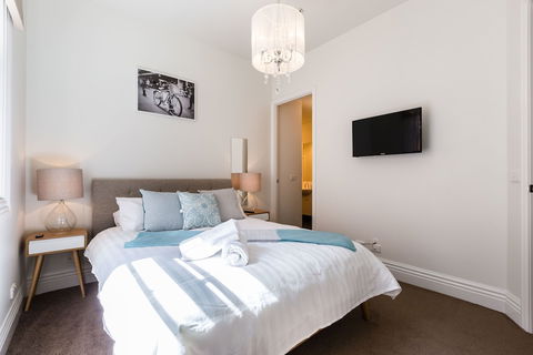 AERIN, 2BDR Melbourne Apartment - Kalgoorlie Accommodation 0