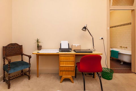 MADELINE, 1BDR Fitzroy Apartment - Kalgoorlie Accommodation 1
