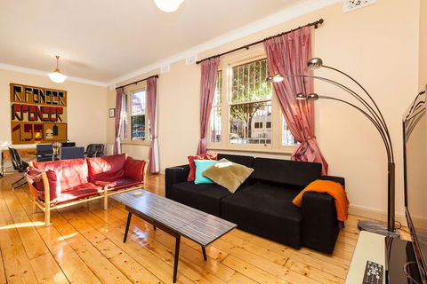 MADELINE, 1BDR Fitzroy Apartment - Kalgoorlie Accommodation 7