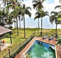 Absolute BeachFront Bliss  Newell Beach - Kalgoorlie Accommodation