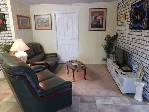 Amore Casa Tenterfield - Kalgoorlie Accommodation 6
