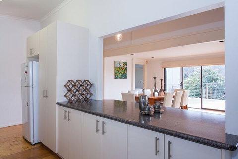 Tallarook Beach House - Kalgoorlie Accommodation 3