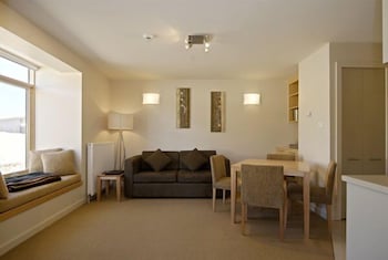 Chalet Hotham 5 - Kalgoorlie Accommodation 2