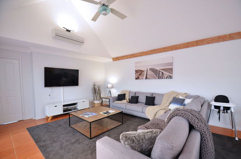 Halcyon Daze - Kalgoorlie Accommodation 6