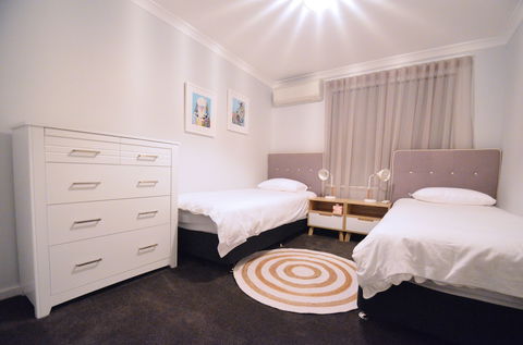 Halcyon Daze - Kalgoorlie Accommodation 1