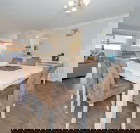 Pebble Pde 1 / 14 Fingal Bay - Kalgoorlie Accommodation