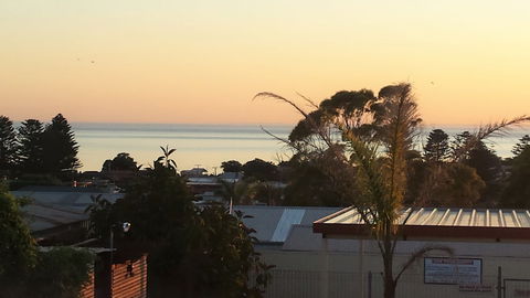 Oyster Court Apartments - Kalgoorlie Accommodation 3